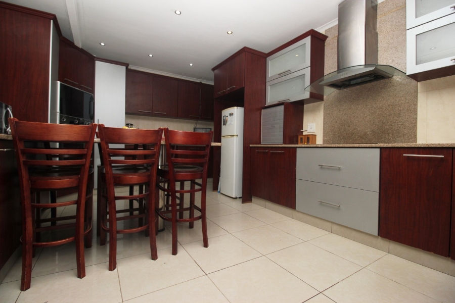 To Let 4 Bedroom Property for Rent in Belgravia Western Cape